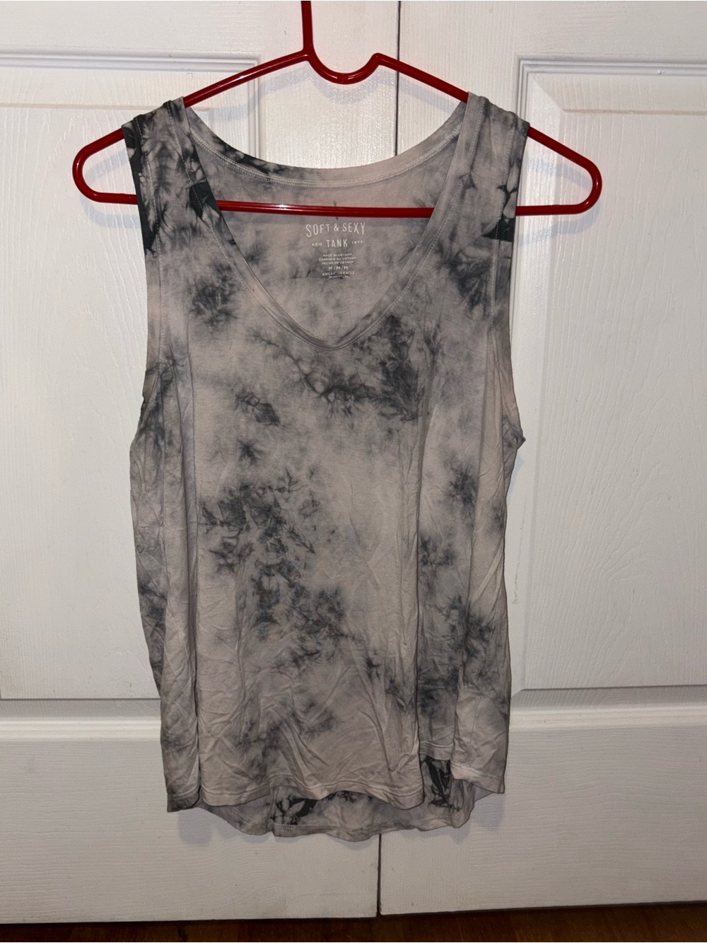 AEO Soft & Sexy AEO Tank Abstract Tank Gray & Black Size M